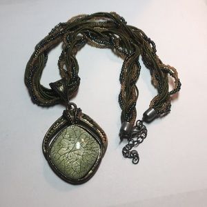 Green beaded chain 8” and pendant 2”